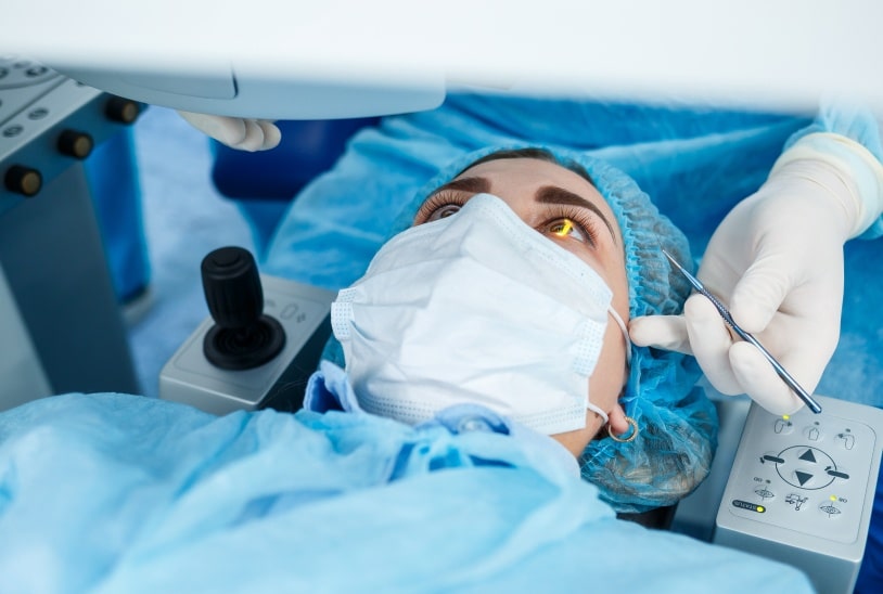 Peut-on cligner des yeux pendant une chirurgie réfractive ? | Dr Grasswill | Strasbourg